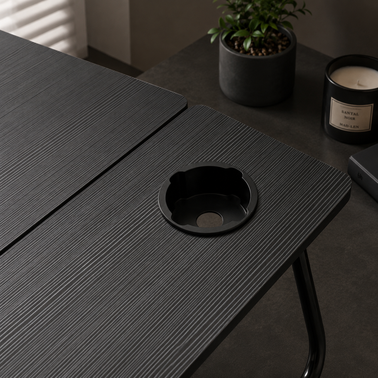 FlexDesk Lite™｜折りたたみ・軽量・省スペース マルチワークデスク